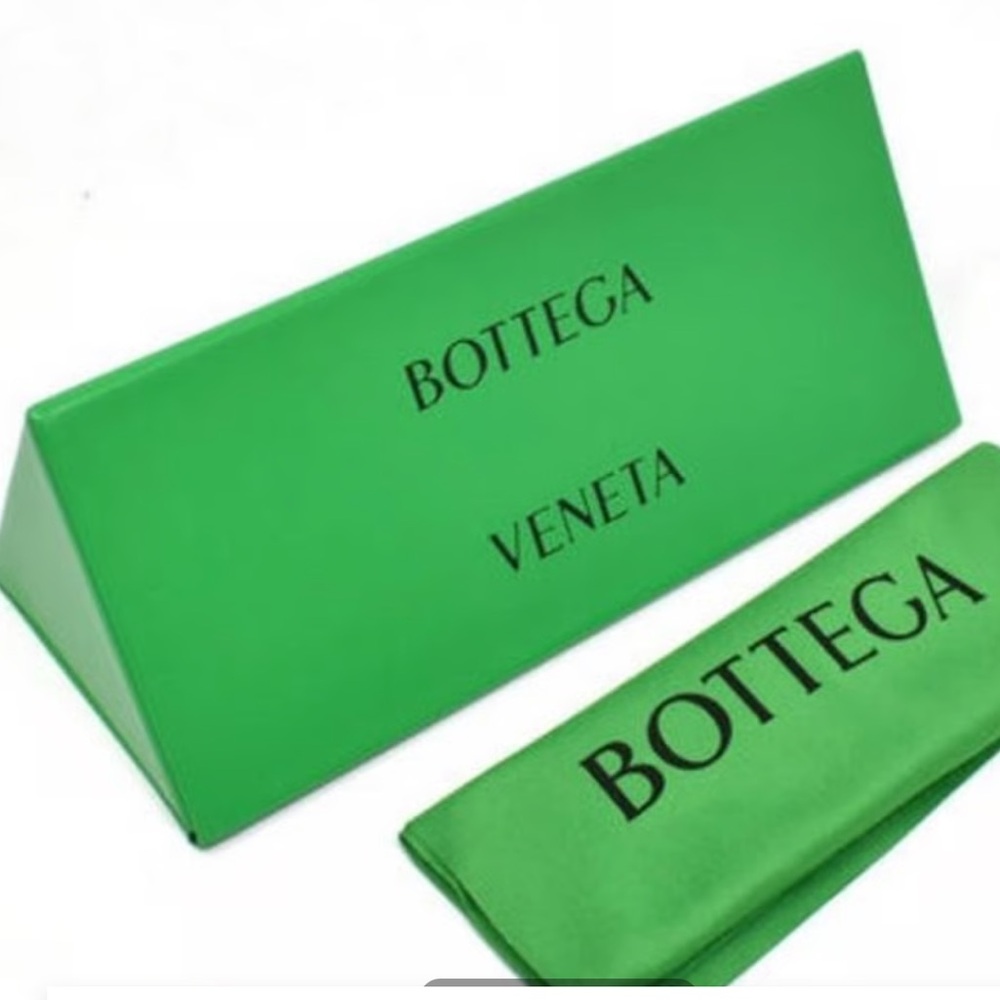 BOTTEGA VENETA SUNGLASSES CASE AND CLOTH GREEN NEW
